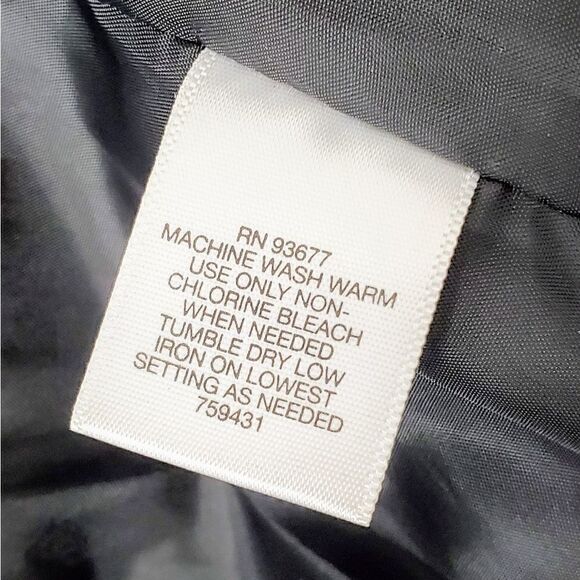 Liz Claiborne Quilted Puffer Zip Vest - Picture 10 of 10